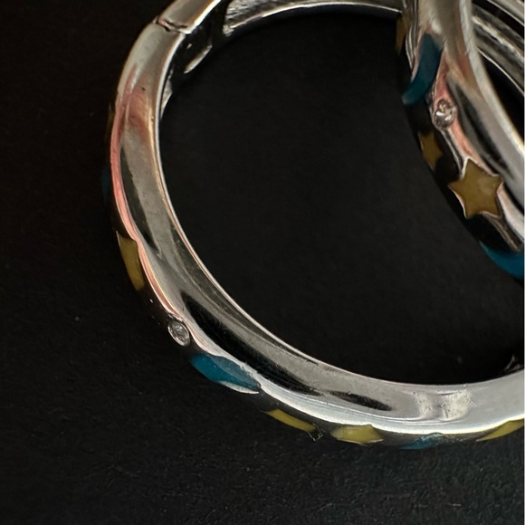 925 Sterling Silver Glow In The Dark Moon & Star Hoop Earrings - Picture 9 of 12